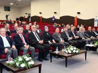 “Şehir Kültürü Kültürlü Şehir Bilgi Şöleni” Vali Yiğitbaşı’nın katılımıyla Afyonkarahisar’da başladı.