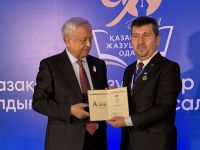 TYB Başkanı Arıcan’a “ALAŞ" Edebiyat Ödülü Verildi