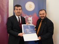 Zamana Sığmayan Marş: Bir Milletin Mısralardan Yükselen Haykırışı
