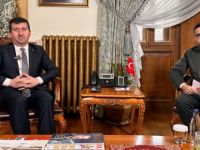 Filozofça Yaşamak Erdemli Bir Hayatın Kapısını Aralar