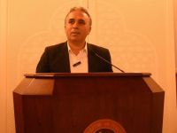 Mahmut Bıyıklı Hikmet Vakfı’nda      Mehmet Âkif’i Anlattı!
