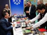 Ankara'da kültür buluşması: Musa Kazım Arıcan'ın standı okurlarıyla dolup taştı