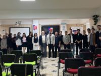 TYB Erzincan’da Şiir Dolu Gece: İdeal Hukuk Kulübü Gençlerinden Şiir Şöleni!