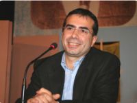 Dücane Cündioğlu yazdı : Eşikte uykuya dalmak