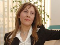 Meryem Aybike Sinan: Sosyal medyadan yetişkinler de korunmalı!