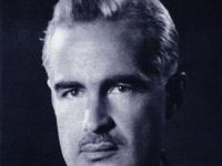 Saba Tiyatro Sahnesinde