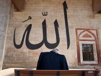 İslam tasavvufuna dair yetkin eserler verdi