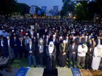 Ayasofya Meydanı'nda sabah namazı