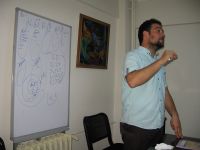 Keyfimin Kahyasının Beden Dili