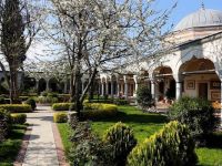 Atik Valide Camii'nde Bir İkindi Vakti