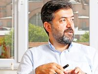 Ahlâklı ve adaletli nesiller yetiştirmeliyiz