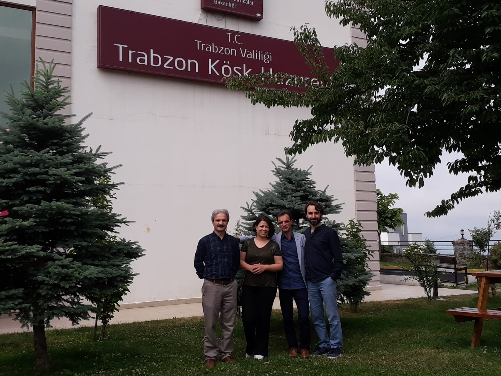 04.06.2019-tyb-trabzon-subesi-kosk-huzurevi-ziyareti-(4).jpg