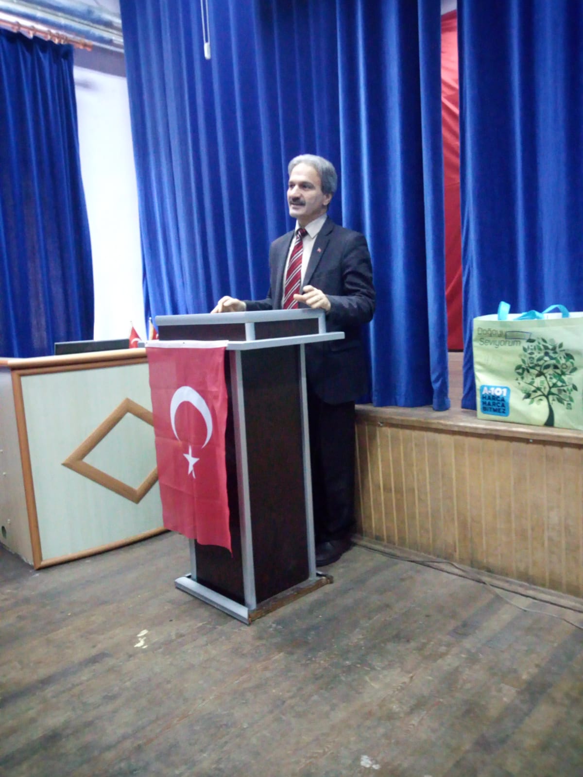 10.01.2019-trabzon-of-ilcesi-ihsan-karadeniz-ikogretim-okulu-prog.-engin-bulbul,-hasim-aykurt-ile-tyb-(4)-001.jpg
