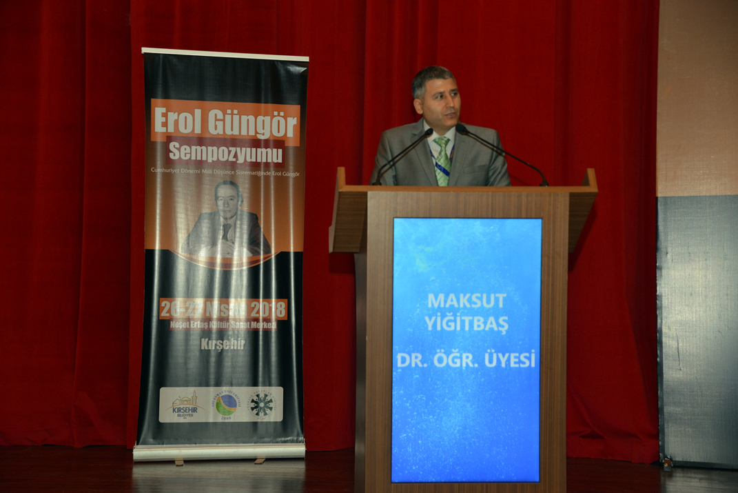 26.04.2018-kirsehir-belediyesi-ve-ahi-evran-universitesi--turkiye-yazarlar-birligi-ile-ortaklasa-duzenlenen-erol-gungor-sempozyumu-acilis-programi-(9).jpg
