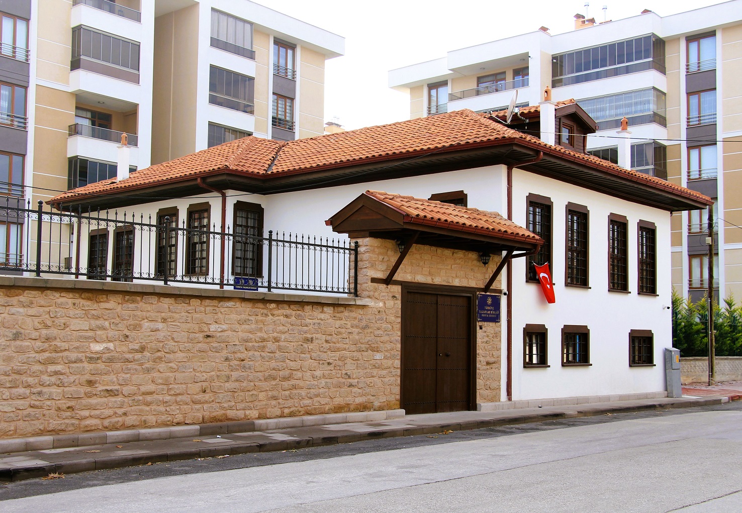 3-127.jpg 3-127.jpg