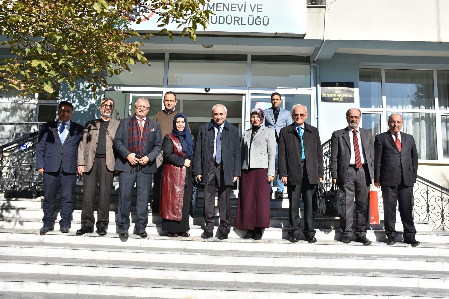 bilecik-seyh-edebali-yazarlik-mektebi-hocalari1.11.2017.jpg