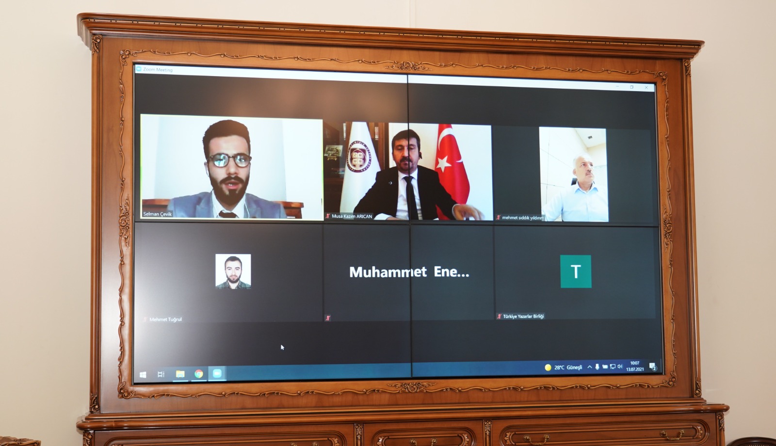 c8b97977-2c35-4dc4-b364-a54a415e81f8.jpg c8b97977-2c35-4dc4-b364-a54a415e81f8.jpg