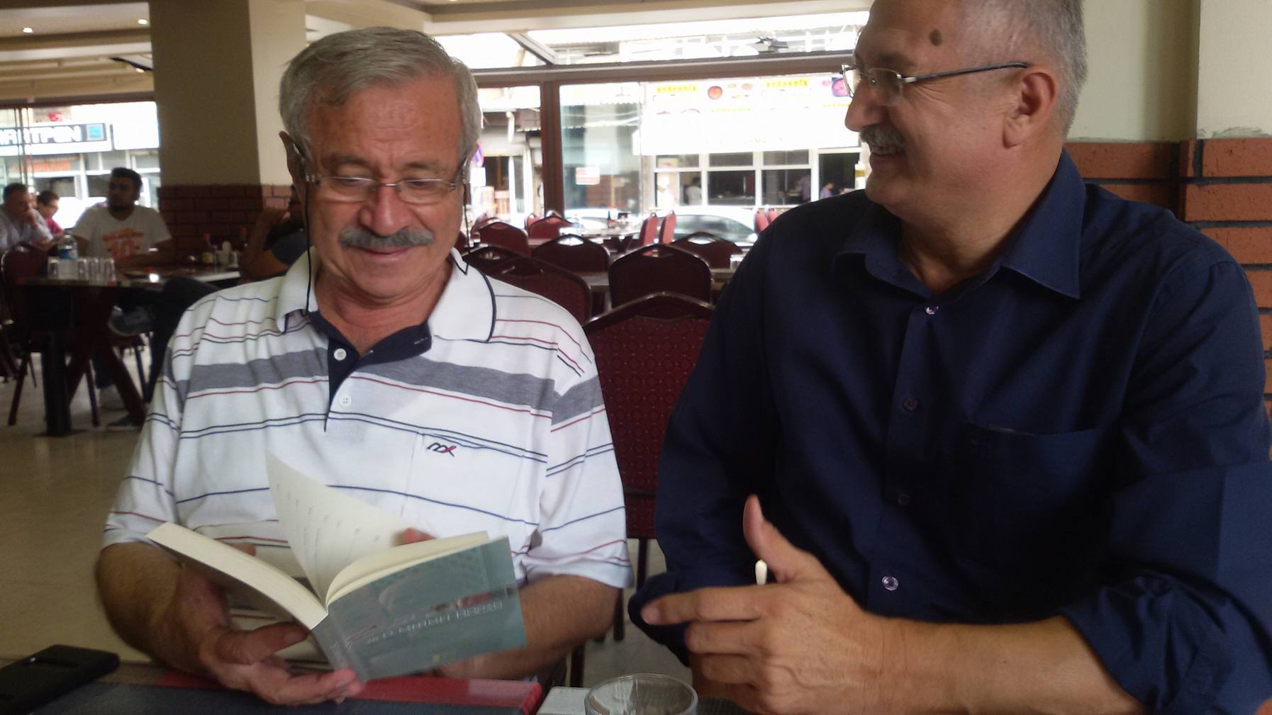 d.mehmet-dogan-kitabi-hazirlayan-fahri-tuna-ile-adanada-23.9.2017.jpg d.mehmet-dogan-kitabi-hazirlayan-fahri-tuna-ile-adanada-23.9.2017.jpg