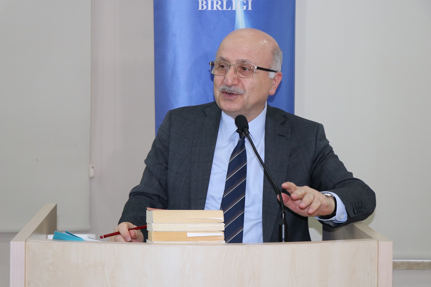 Prof. Dr. Adnan Karaismailoğlu