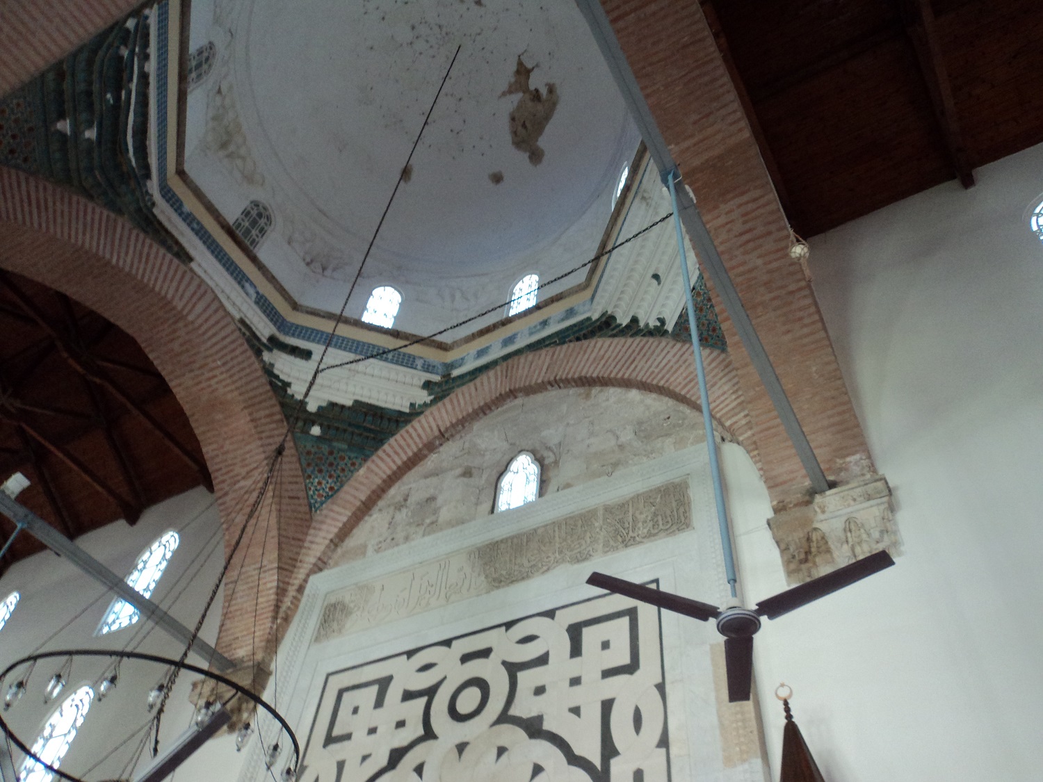 isa-bey-camii,-mihrabonu-kubbesi.jpg isa-bey-camii,-mihrabonu-kubbesi.jpg