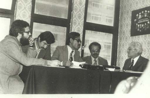 iskender-oksuz,-d.m.dogan,-n.turinay,-m.ilyas-subasi,-mehmet-cinarli-(fikir-ve-sanat-dergiciliginin-meseleleri-acikoturumu,-1980).jpg