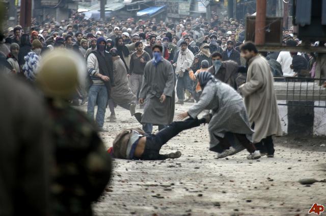 india-kashmir-protest-2009-2-13-9-33-33