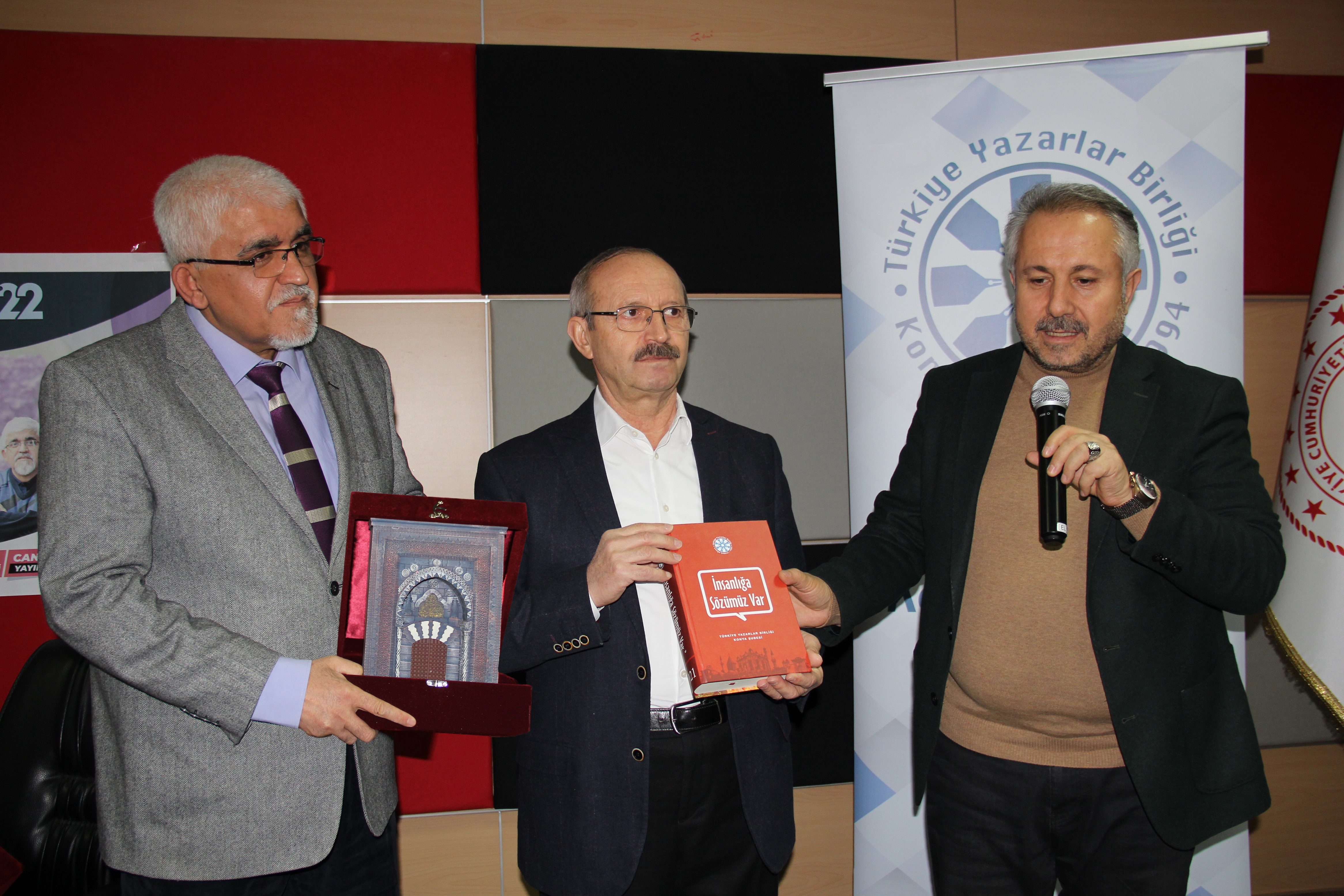 plaket.jpg plaket.jpg