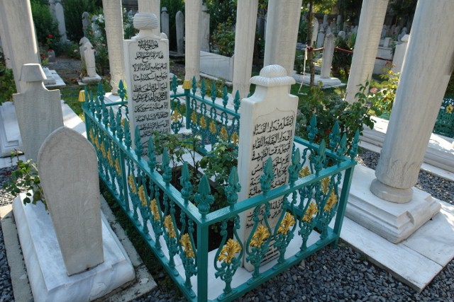 Mehmed Zahid Kotku'nun Süleymaniye Camii haziresindeki kabri